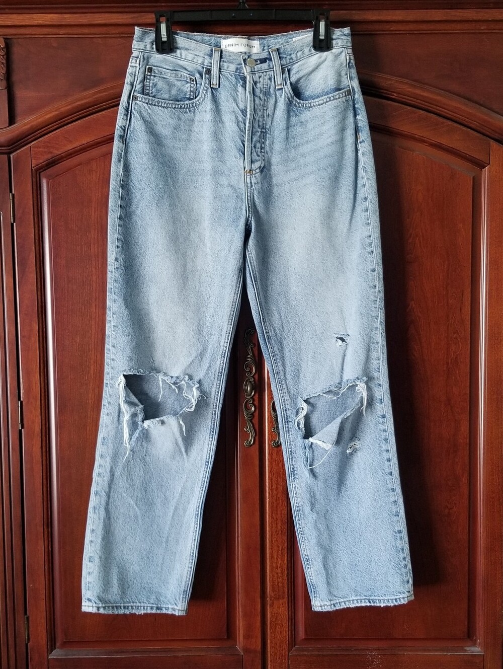 Denim Forum Joni High Rise Loose 29L Distressed Knee Light Wash Jeans Size 27
